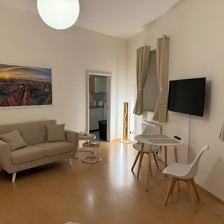 Schildblick Modernes Direkt In Der Altstadt Von Nahe Der Kraemerbruecke - Innenstadtlage